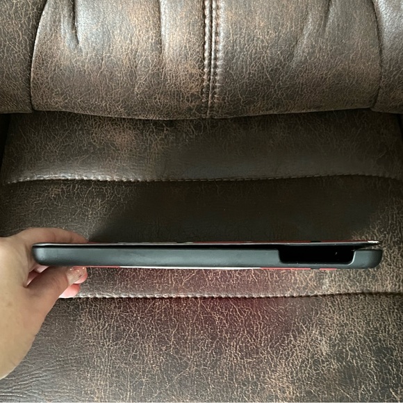 3 for $30. Kate Spade iPad case - Picture 4 of 5